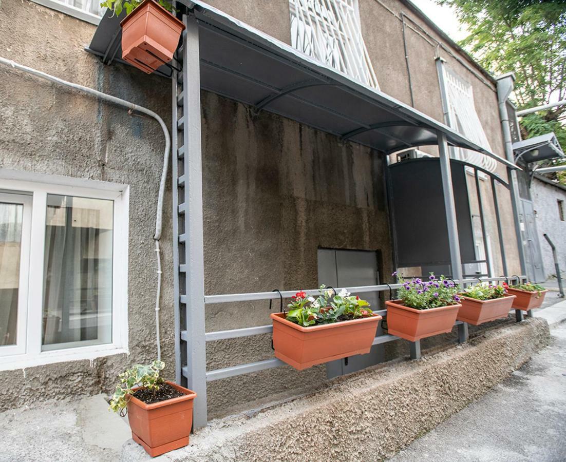 Dada - Cozy Apartment In The Center Of Tbilisi Buitenkant foto